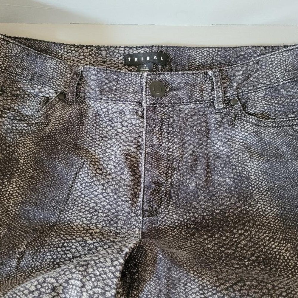 Tribal Snakeskin Print Jeans Black and Gray 6 EUG